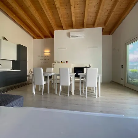 Thevilla Silvi Marina